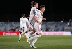 Real Madrid - Barcelona: 2-1