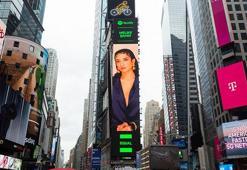 Melike Şahin, New York Times Meydanı’nda