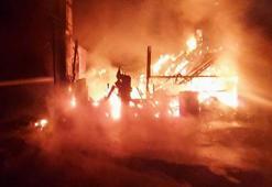 Kereste fabrikası alev alev yandı