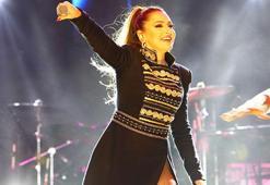 Serengil ve Semercioğlu'nun Hadise'ye 8 bin lira ödemesine karar verildi