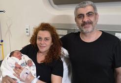 Anne karnında savaştı; doktorların ''mucize'' bebeği...