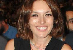 Ezgi Mola'ya destek veren 16 ünlü hakkında suç duyurusu