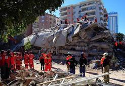 Depremde yıkılan Rıza Bey Apartmanı iddianamesinde 9 sanık için 20'şer yıl hapis istemi