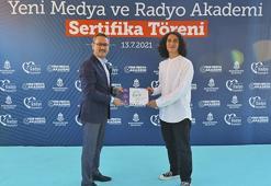 Başakşehir’de Yeni Medya ve Radyo Akademi mezunları sertifikalarını aldı