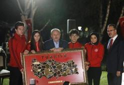 Şentop ve Kasapoğlu, milli sporcularla 15 Temmuz şehitlerini andı