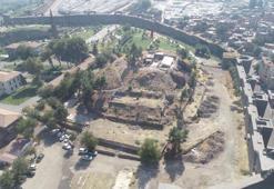 Ottoman-era grenades found in 8,000-year-old Amida mound in Diyarbakir