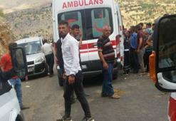 Adıyaman'da tarım aracı devrildi: 12 yaralı