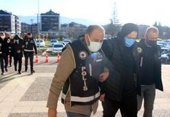 'Bıçak parası' alan doktor ve sağlık memuruna suçüstü