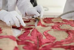 The caftan of Suleiman the Magnificent is being restored