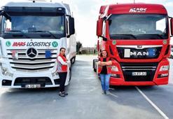 Lojistik şirketinin ilk kadın tır sürücüleri yola çıktı