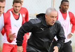 Sivasspor'da Adana Demirspor mesaisi sürüyor