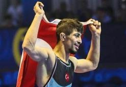 Milli güreşçi Kerem Kamal'dan bronz madalya