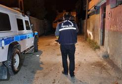 Evinin yakınında uğradığı silahlı saldırıda ağır yaralandı