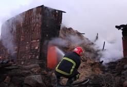 Kütahya'da ahır yangını; 3 hayvan öldü