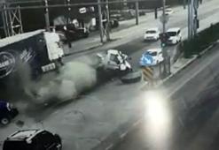 Freni boşalan TIR 6 aracı biçti, ortalık savaş alanına döndü; kaza kamerada
