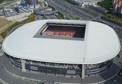 Galatasaray'da stat isim sponsorluğu anlaşması imzalandı