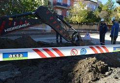 Elazığ'da ekipler, doğal gaz kaçağını bulmaya çalışıyor