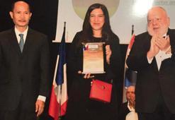 Asya’nın Nobel’ini alan ilk Türk kadın Elif Vatanoğlu Lutz oldu