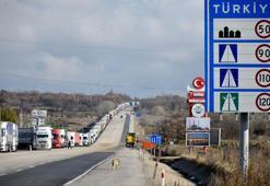 İhracat arttı, TIR kuyrukları uzadı