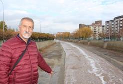 Oltu Çayı yine köpürdü