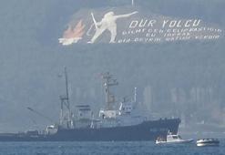 Russian military towboat and the anti-sabotage boat passed through the Canakkale Strait