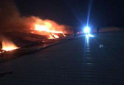 Dazkırı’da iplik fabrikasında yangın