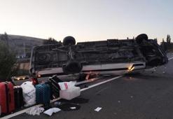 'Kız isteme' yolunda kaza; devrilen minibüsteki 17 kişi yaralandı