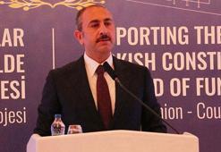 Bakan Gül: AYM kararlarına uyulması hukukun emredici hükmüdür