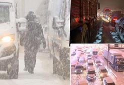 İstanbul'da kar esareti! Özel araçların trafiğe çıkması yasaklandı (Dakika dakika tüm gelişmeler)