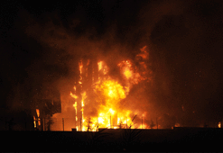 Dilovası'nda parfüm fabrikasında yangın