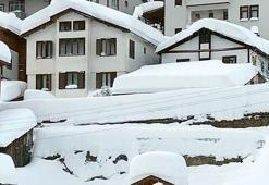 Kastamonu'da araçlar, karda kayboldu