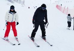 Türkiye’nin denize en yakın kayak merkezi, kristal kar ile dikkat çekiyor