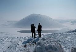 Kuruyan Meke Gölü'ne kamyonlarla kar taşınıyor