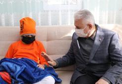 Binali Yıldırım'dan köpek saldırısında yaralanan Emir'e ziyaret