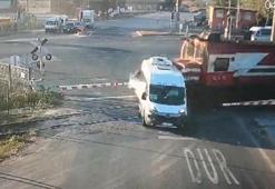 Trenin çarptığı minibüste 7 kişinin ölümünde, iki firma da asli kusurlu