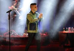 Bilal Sonses Başakşehir’de sevenleriyle buluştu