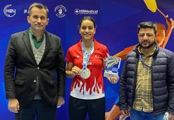 Badmintonda şampiyon Aliye Demirbağ