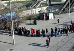 Avcılar’da İstanbul Kart işlem kuyruğu