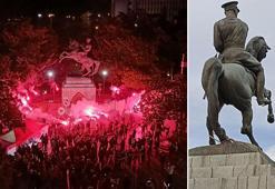 Atatürk Anıtı'na halat bağlayan 2 şüpheliye gözaltı