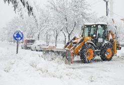 Isparta'da 2 günde yağan kar, 1 ayda beklenen yağış miktarını geride bıraktı