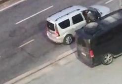 Avcılar'da sokak ortasında zorla araca bindirdiği kadını dövdü