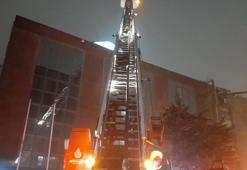 Yenibosna'da kumaş baskı atölyesinde yangın