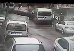 Maltepe'de çam ağacı devrildi, o anlar kamerada