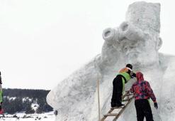 Atatürk'ün Kocatepe'den dürbünlü bakışını kara işliyorlar