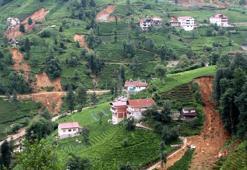 Rize’de sel ve heyelan riskli yapılar yıkılamıyor