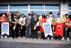 Muaythai Avrupa Şampiyonası'nda madalya kazanan sporculara mehterli karşılama