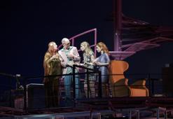 ‘Adı Aylin’ tiyatro sahnesinde seyirciyle buluştu