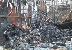 Tuzla'da yanan iplik fabrikasındaki hasar gün ağarınca ortaya çıktı