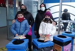 Köy okullarına destek için düzenlenen konsere bilet yerine kitapla girdiler