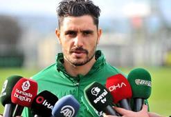 Özer Hurmacı futbolu bıraktığını açıkladı